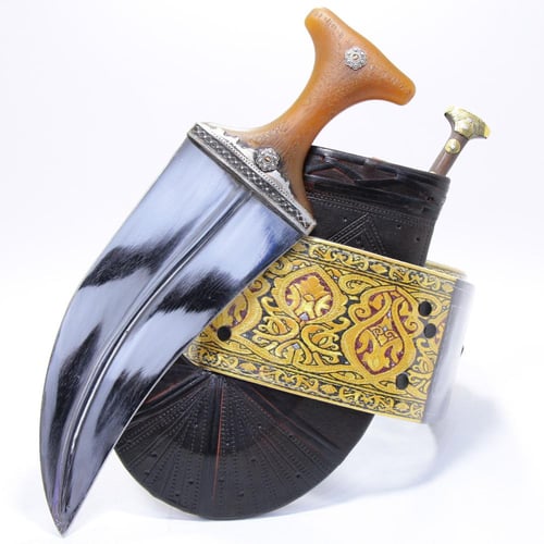 جنبية صنعاني حك زراف