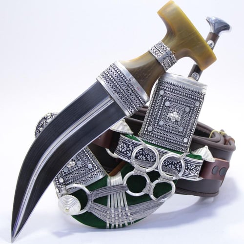 خنجر مقاس5 صب معدن مطلي فضة الراس قرن طبيعي