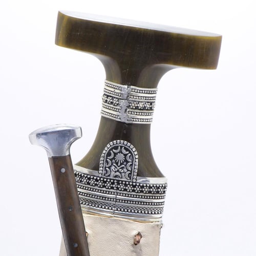 خنجر مقاس 5 صب فضة صافي عيار 925 الراس قرن طبيعي