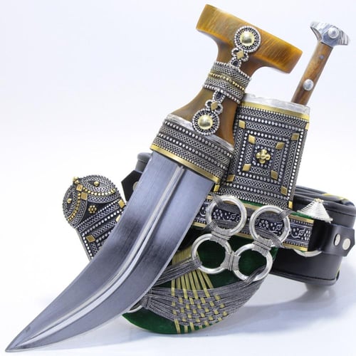 خنجر مقاس5 صب معدن مرشوش فضة الراس قرن طبيعي