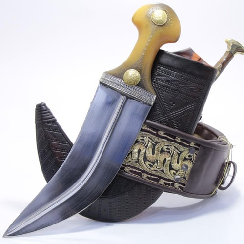 جنبية نجراني حك زراف مكعب مقاس كبير