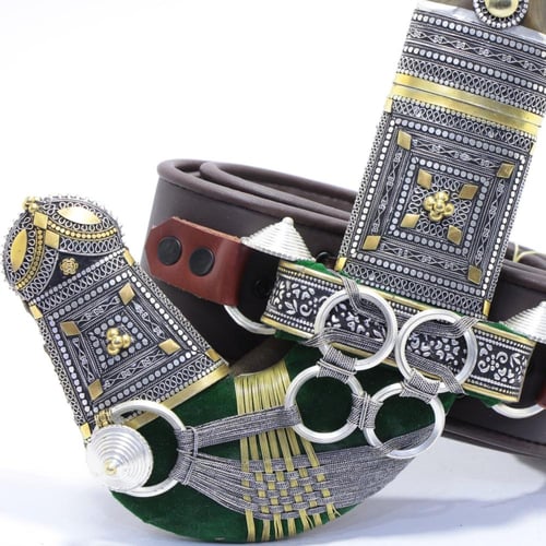 خنجر مقاس5 صب معدن مطلي فضة الراس قرن طبيعي