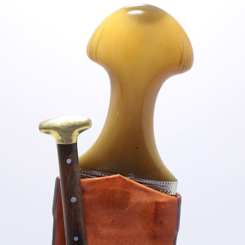 جنبية نجراني حك زراف مكعب مقاس كبير