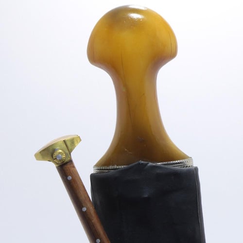 جنبية نجراني حك زراف مكعب مقاس كبير