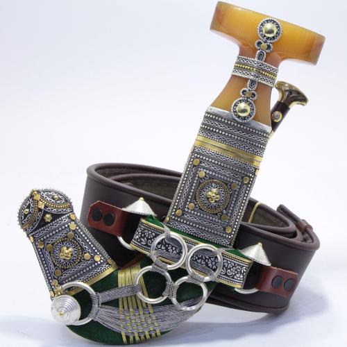 خنجر حك زراف معرق مقاس 5معدن مطلي فضة