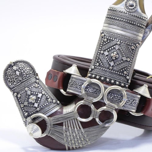 خنجر الراس وتر سيال قصة عماني مقاس 5معدن مطلي فضة