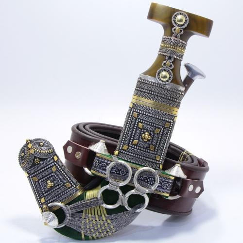 خنجر مقاس5 صب معدن مرشوش فضة الراس قرن طبيعي