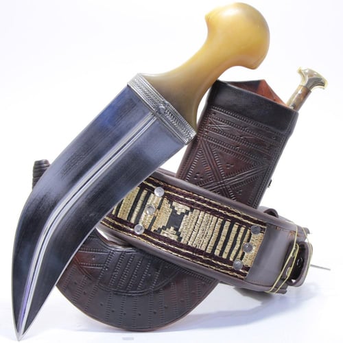 جنبية نجراني حك زراف مكعب مقاس كبير