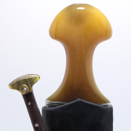 جنبية نجراني حك زراف مكعب مقاس كبير