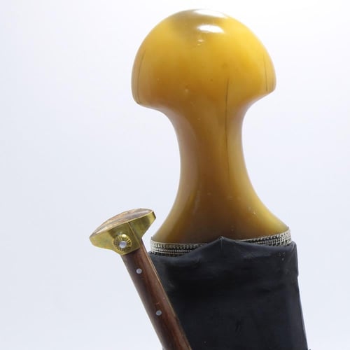 جنبية نجراني حك زراف مكعب مقاس كبير