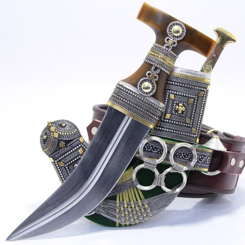 خنجر مقاس5 صب معدن مرشوش فضة الراس قرن طبيعي