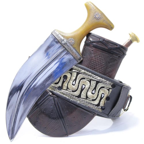 جنبية صنعاني حك زراف