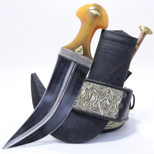 جنبية نجراني حك زراف مكعب مقاس كبير