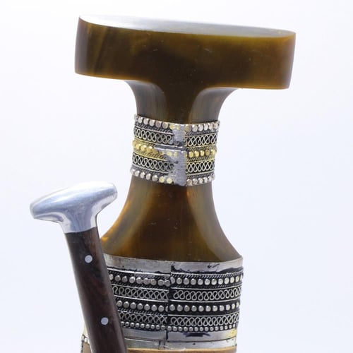 خنجر مقاس5 صب معدن مرشوش فضة الراس قرن طبيعي