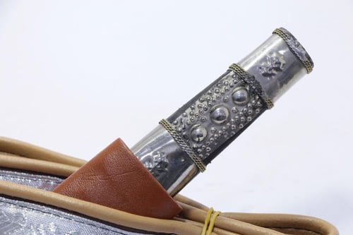 سكين خوجة باكستاني وسط