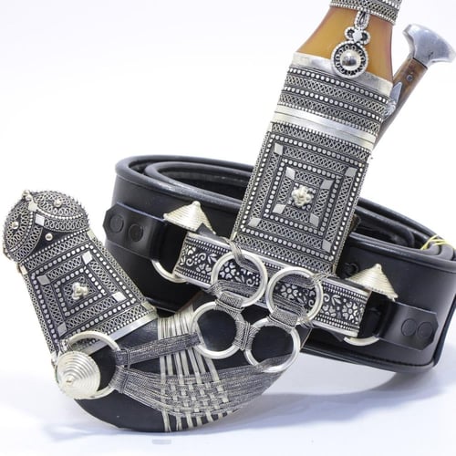 خنجر حك زراف معرق مقاس 5معدن مطلي فضة