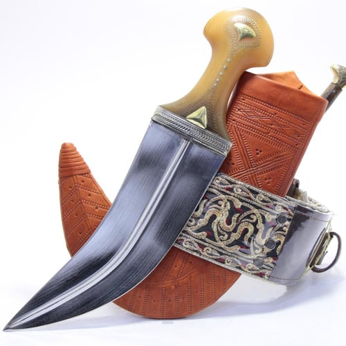 جنبية نجراني حك زراف مكعب مقاس كبير