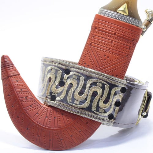 جنبية نجراني حك زراف مكعب مقاس كبير