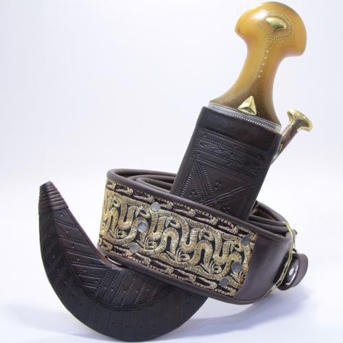 جنبية نجراني حك زراف مكعب مقاس كبير