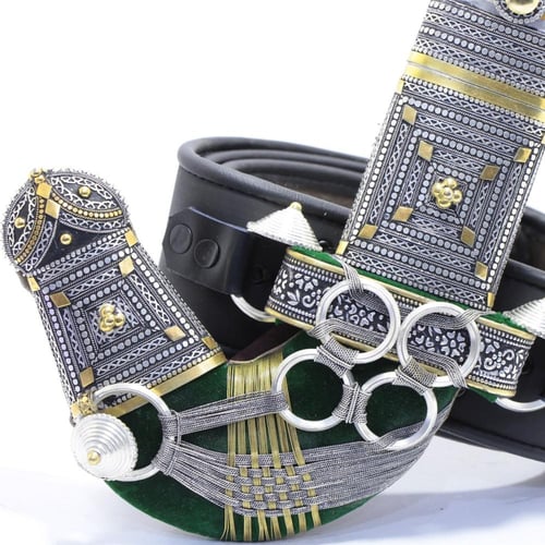 خنجر حك زراف معرق مقاس 5معدن مطلي فضة