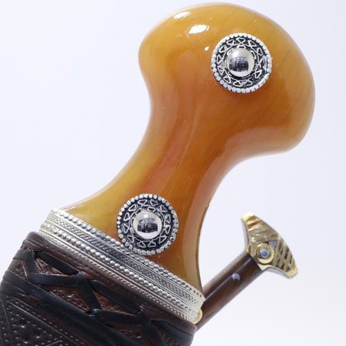 جنبية نجراني حك زراف مكعب مقاس كبير