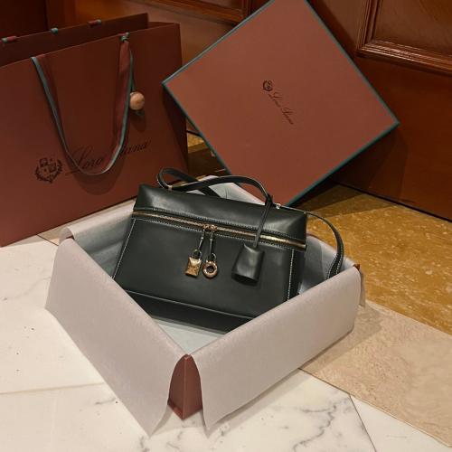 Loro Piana Extra large L27