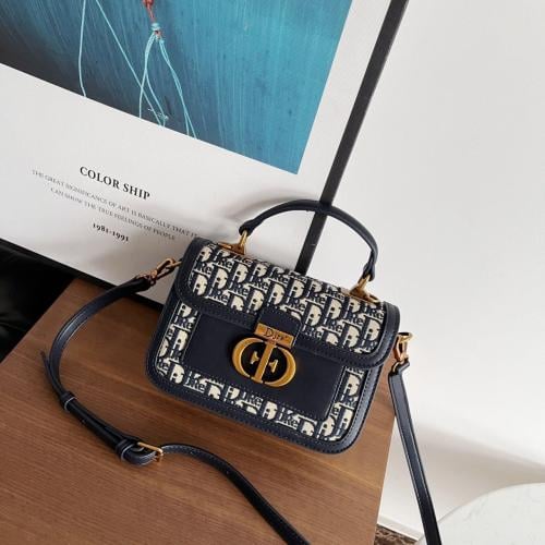 حقيبة نسائية كروس ديجر