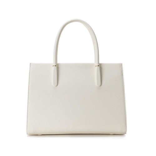 شنطة نسائية لون ابيض