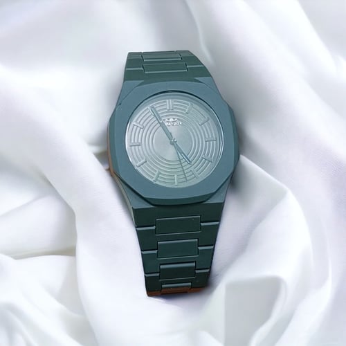 ساعه رجاليه ماركه ديفان متوفره بعدت اللوان