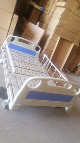 سرير طبي كهربائي 4 حركات بي كير مع مرتبة طبية مضاد...