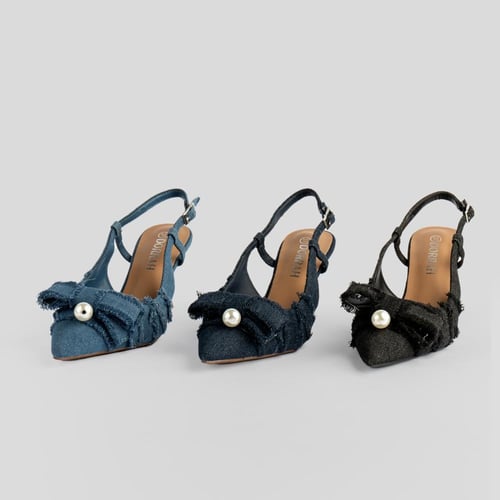 حذاء بكعب عالٍ من قماش الدنيم