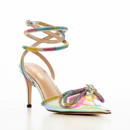 كعب سندريلا شفاف