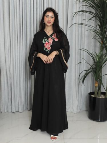 جلابيه شيفون اسود مطرز