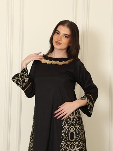 جلابيه تفته اسود وذهبي مطرز