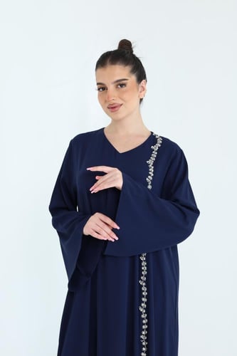 جلابية بتطريز خفيف وانيق