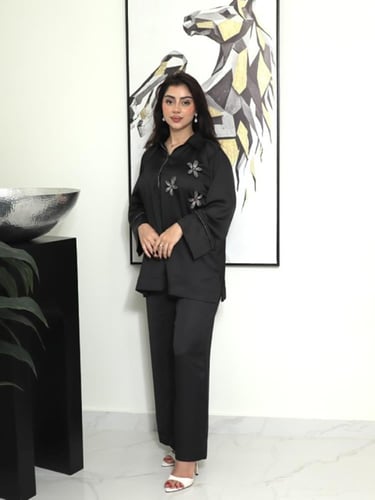 طقم كريب ستان اسود باكسسوار