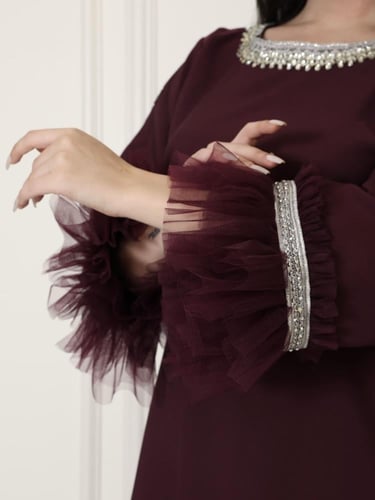 جلابيه سماوي او عنابي