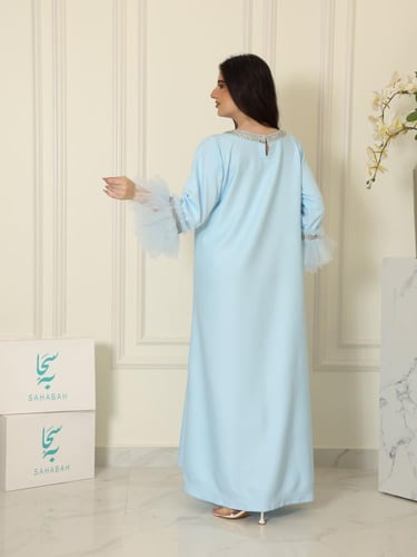 جلابيه سماوي او عنابي