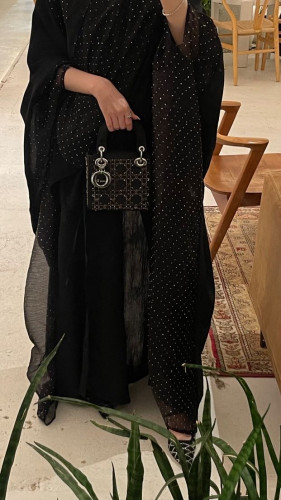 بشت