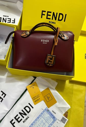 شنطة فندي - (فيندي) - كاجوال FE-003-ES