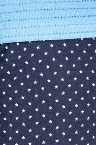 بوكسر رجالي كحلي يتميز بتصميم نجوم باللون الأبيض ق...