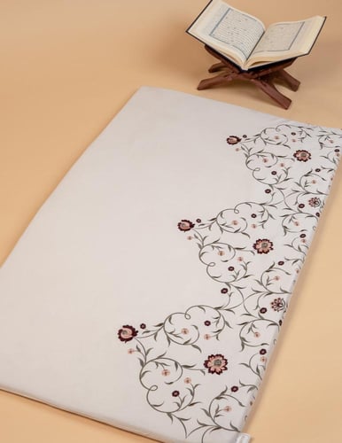 سجادة طبية ميموري فوم مطرزه