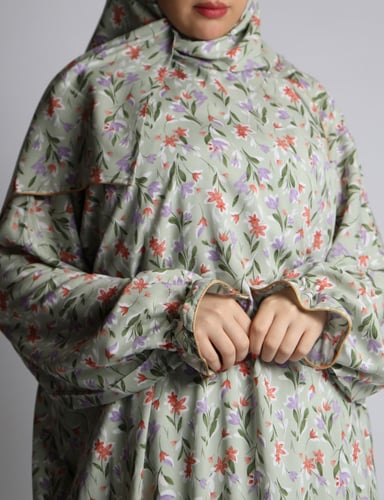 ثوب صلاة ورد