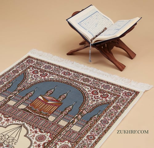 سجادة حرير فاخرة