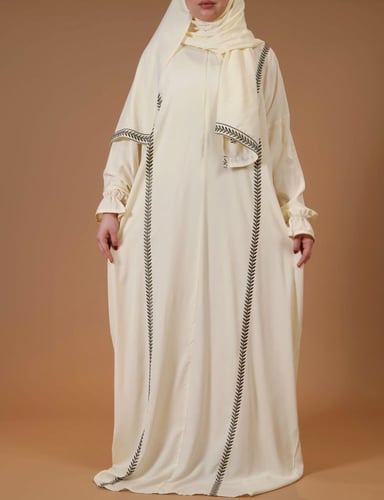 طقم سجادة و ثوب صلاة مطرز