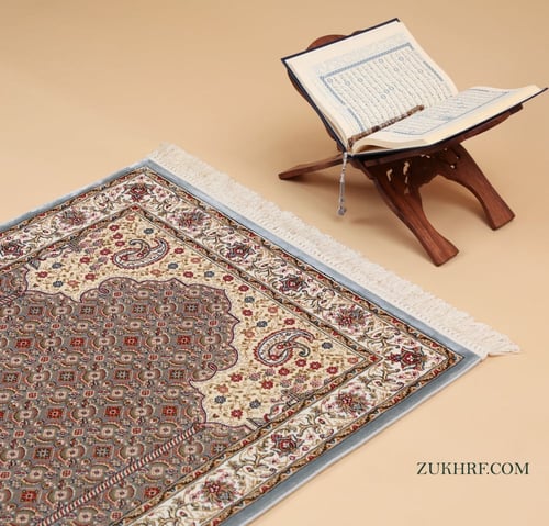 سجادة حرير فاخرة