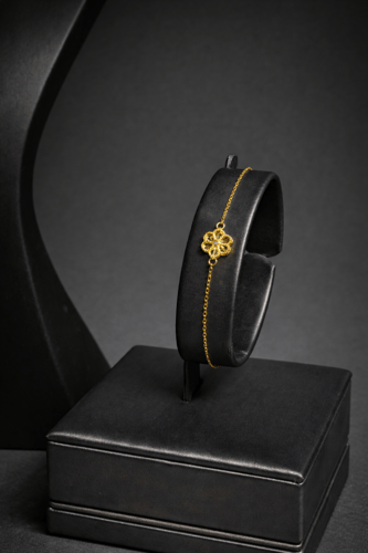 طقم الوردة 3 ادوار عيار 21 وزن 8 جرام