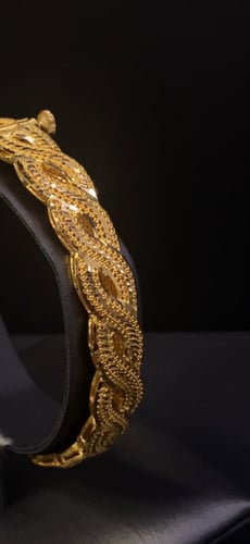 اسوارة واقفة عيار 21 وزن 16.65 جرام