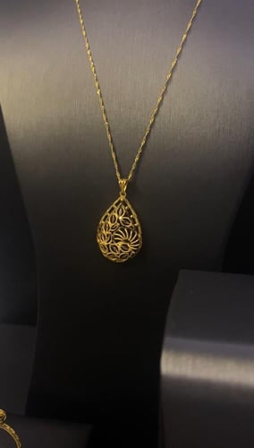 نصف طقم عيار 21 وزن 5.2 جرام