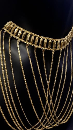 مخنق فخم عيار 21 وزن 27.1 جرام